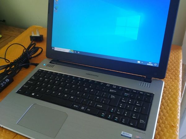 Laptop Medion Akoya 15.6/Intel/4GB/500GB/WiFi/BT/Windows 10