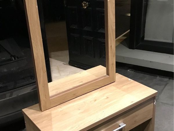 Exquisite Dressing Table + Mirror Shelf Unit