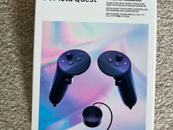 Meta quest touch pro controllers