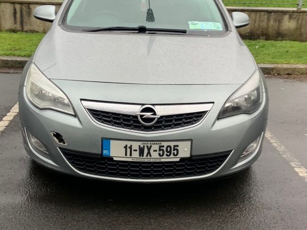 Opel Astra Hatchback, Diesel, 2011, Silver