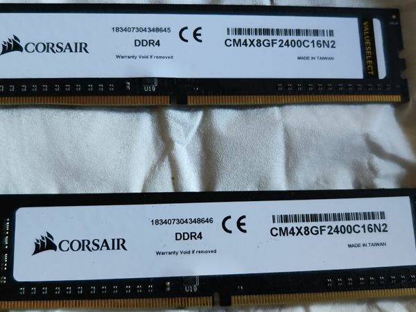 Corsair DDR4 Memory cards 16gb (2x8gb) 2400Mhz