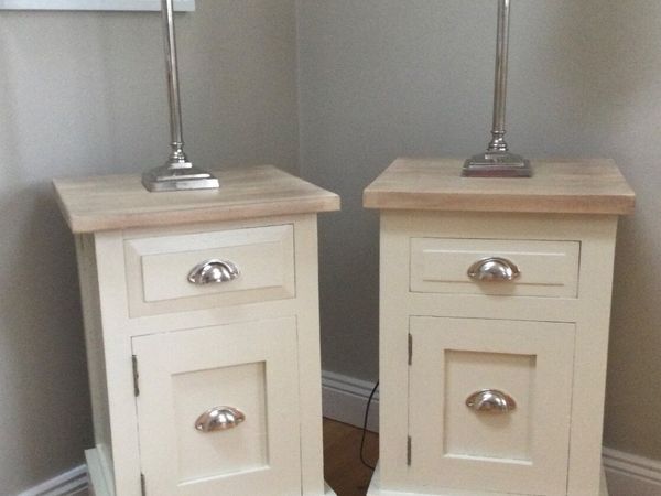 Pair of shabby chic style bedside lockers