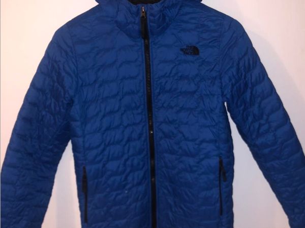 BOYS LARGE NORTH FACE PUFFER