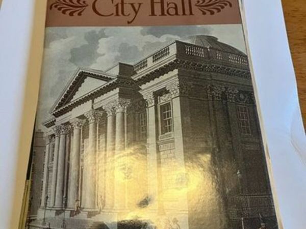 Irish Heritage Series Books. Trinity College. City Hall. Georgian Dublin.