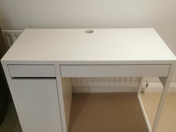 MICKE IKEA Desk