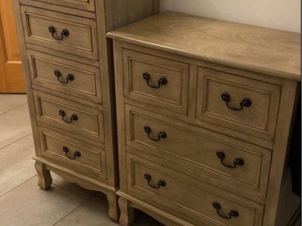 Chest of drawers x2
