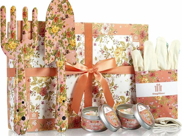the gift box Gardening Gifts For Women Gifts for Mum Ladies Luxury Gifts