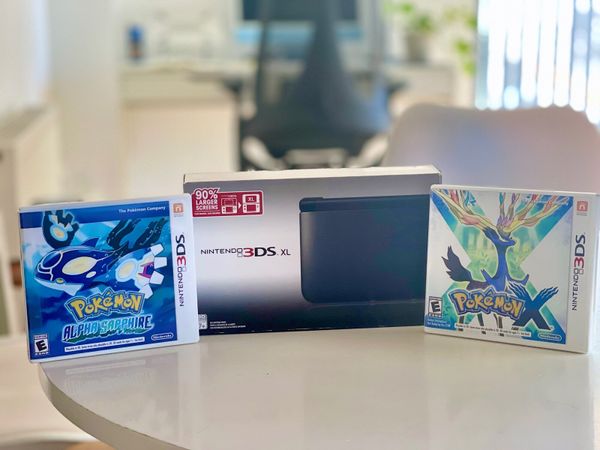 Nintendo 3DS XL + Pokémon Games