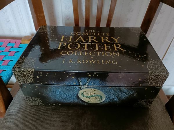 Harry Potter Paperback Box Set (Books 1-7) (Adult Edition)