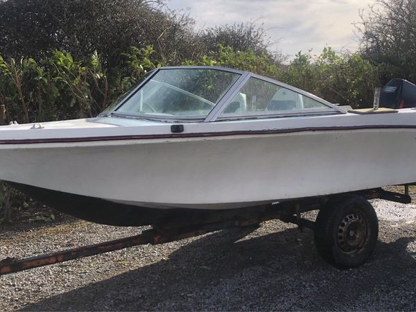 15 ft speed boat with 40hp 2 stroke mariner