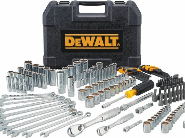 DEWALT Mechanics Tool Set, 1/4 and 3/8 Inch Drive, SAE, 172-Piece (DWMT81533)