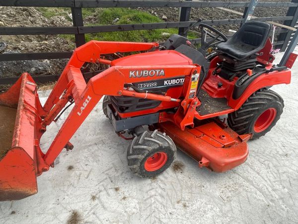 Kubot bx2200d compact tractor