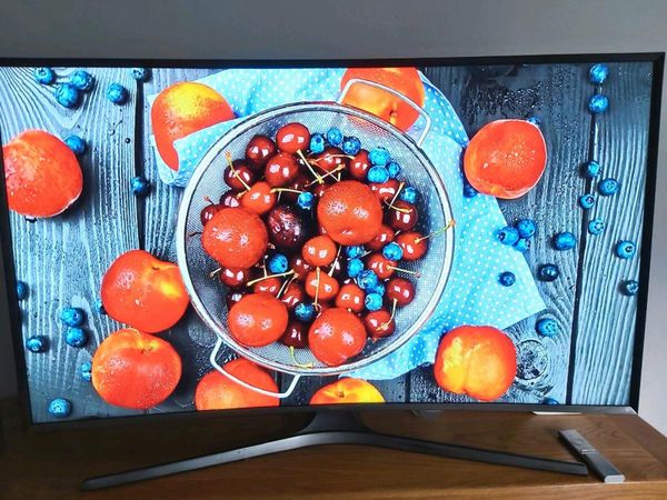 Samsung Curved 49in Smart Tv
