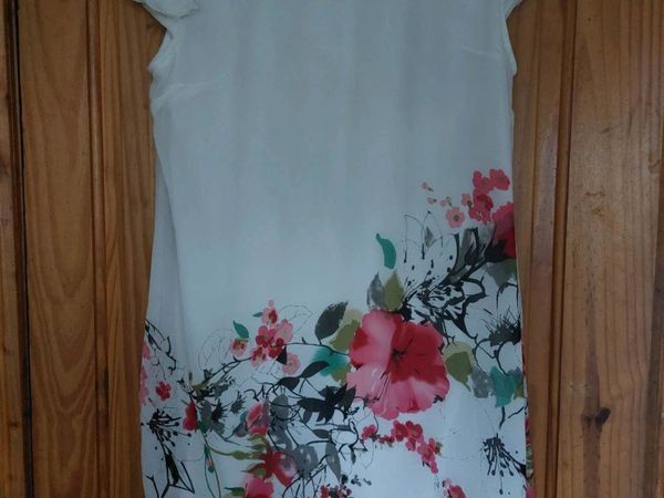 White floral summer mini dress (free postage)