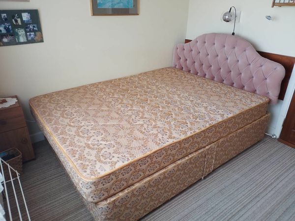 Divan bed, mattress and headboard