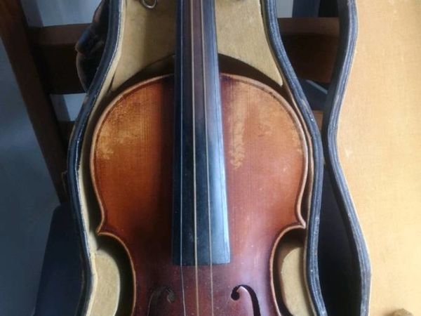Old full size violin