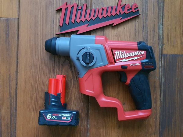 Milwaukee M12 Fuel SDS Hammer Drill kit