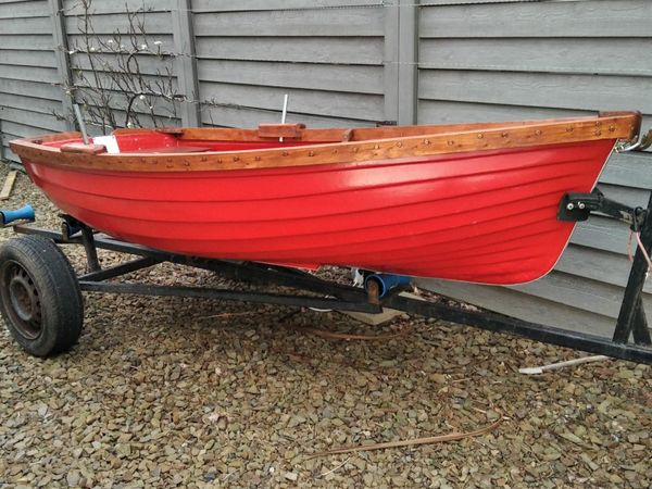 Boat /tender / rowing boat / punt