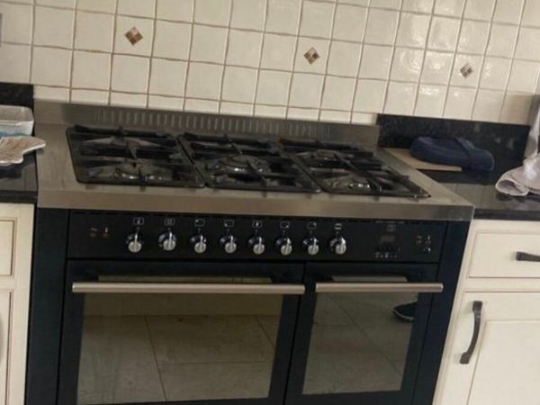 Waterford cooker and hood