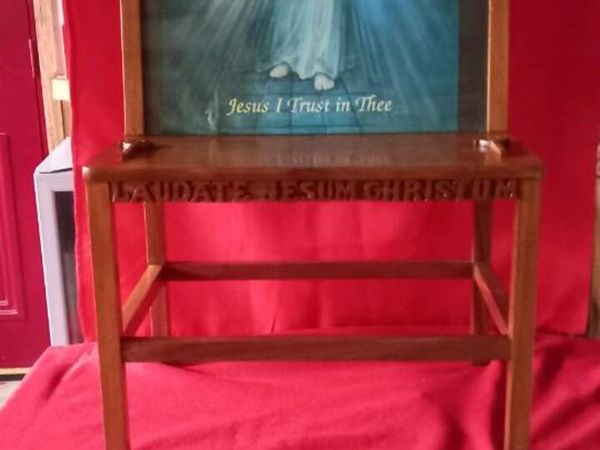 Altar chair