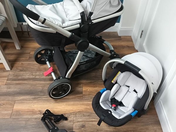 Baby travel system and accessories