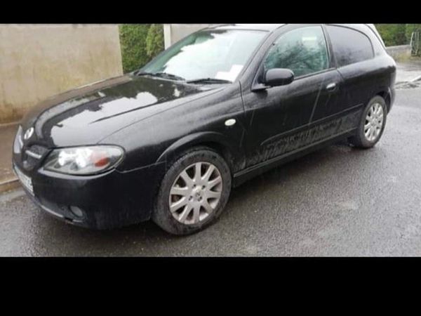 Nissan Almera Van