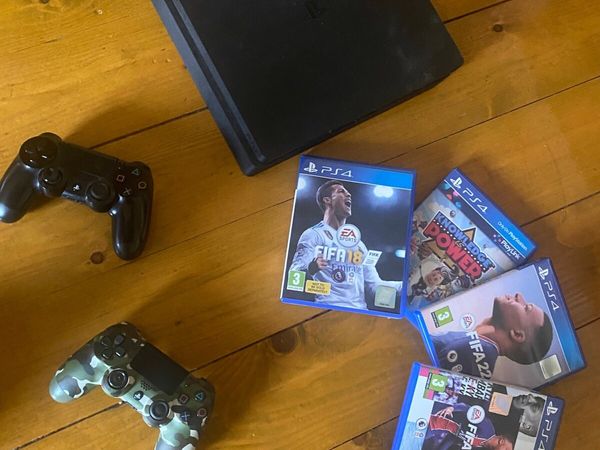 PS4 console and games