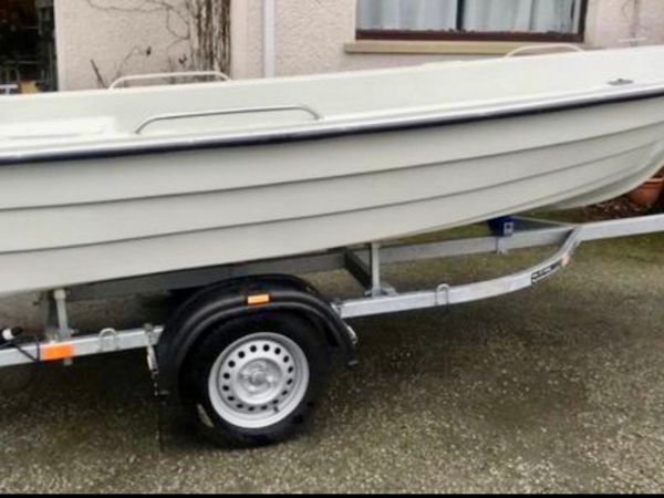 NEW 15ft FIBREGLASS BOAT FOR SALE
