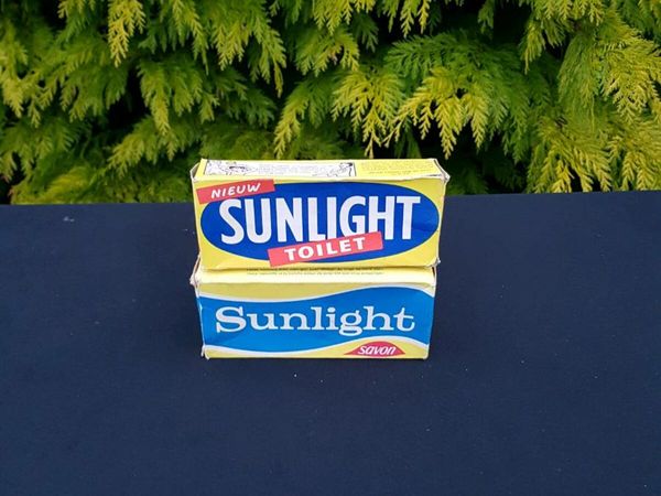 2 vintage sunlight soap pack