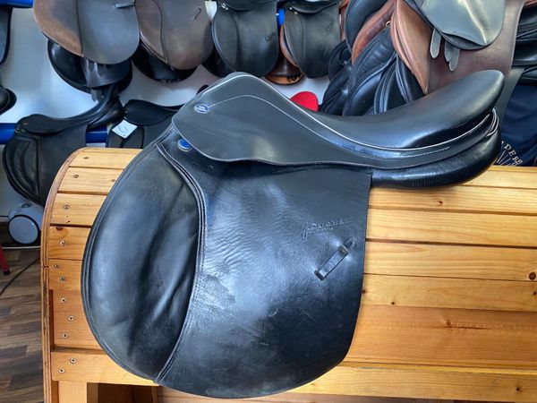 John Whitaker black Leather saddle