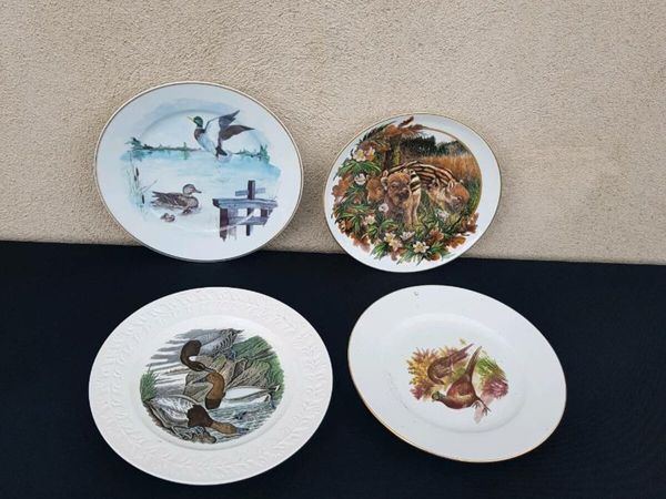 By post only 4 animals china plates