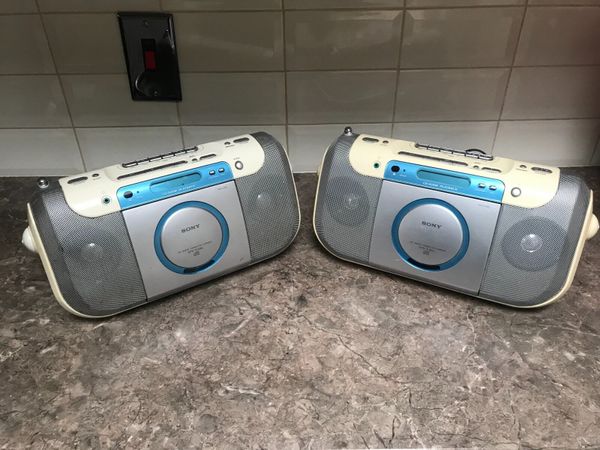 2 Sony radios