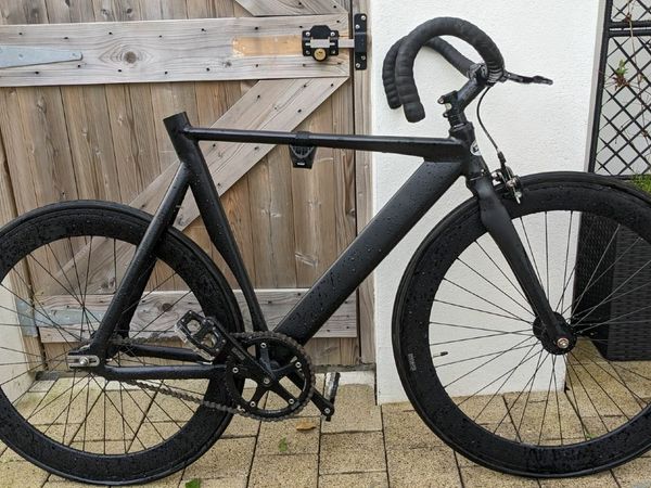 Fixie bike in matt black aluminium (MIC Bikes)