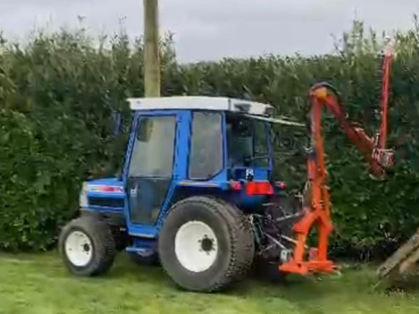Hedge trimmer for hire