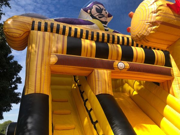 Bouncy castle hire,mid week!!!specials!!!