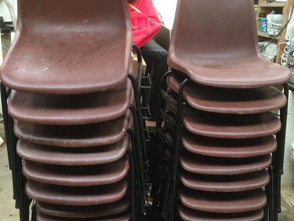 500 polypropylene stacking chairs