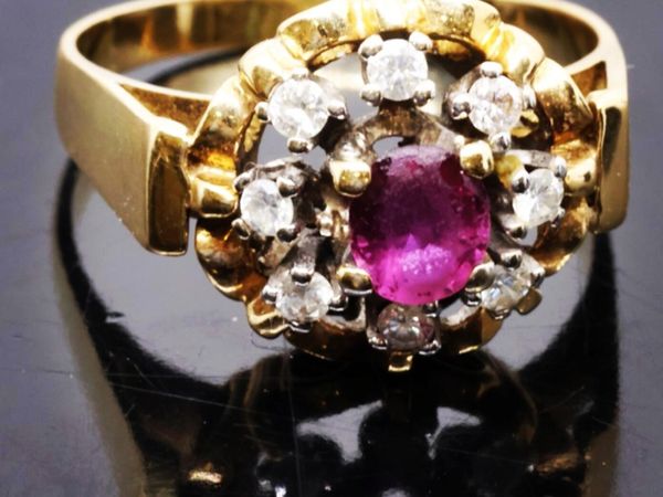 18k antique gold heavy ruby& diamond ring