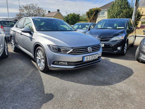 Volkswagen Passat Saloon, Diesel, 2019, Grey