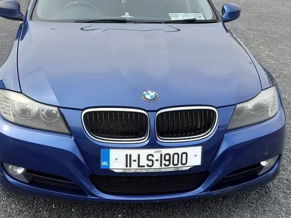 BMW 3-Series 2011