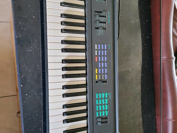 Yamaha PSR-16 Keyboard - Excellent condition