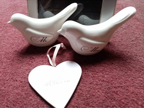 2 porcelain birds & wedding frame & heart