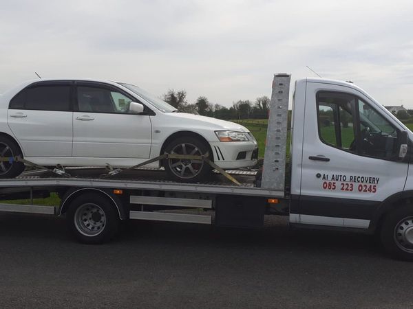 Recovery service breakdown towing