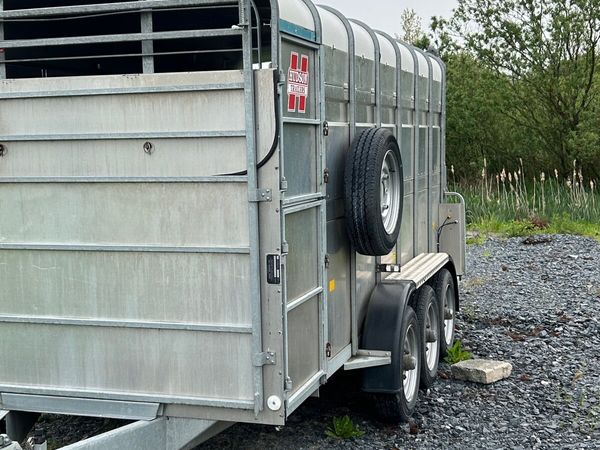 Hudson 14ft cattle trailer