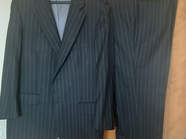 Men's Suits/Clothes Bulk Sale