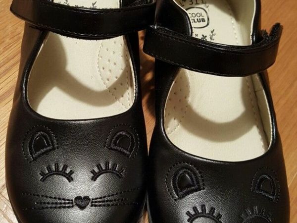 Girls Black Leather School shoes Size 31, Kids UK