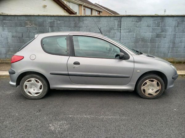 Peugeot 206 only 37000miles from new