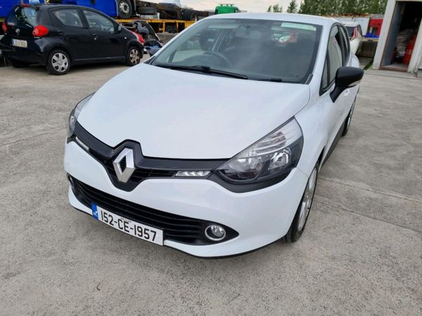 152- RENAULT CLIO- PETROL - NEW NCT +TAX