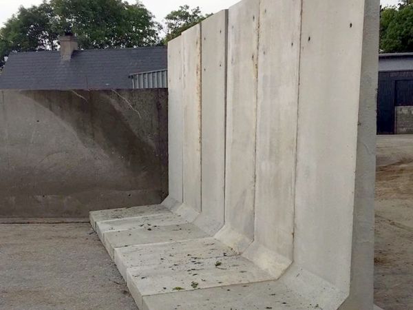 10 Ft High L ShapeBunker Silage Walls
