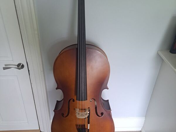 Thomann student cello 4/4 un-used