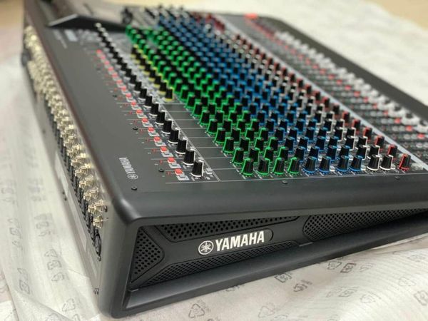 Yamaha MGP24X Channel Mixer